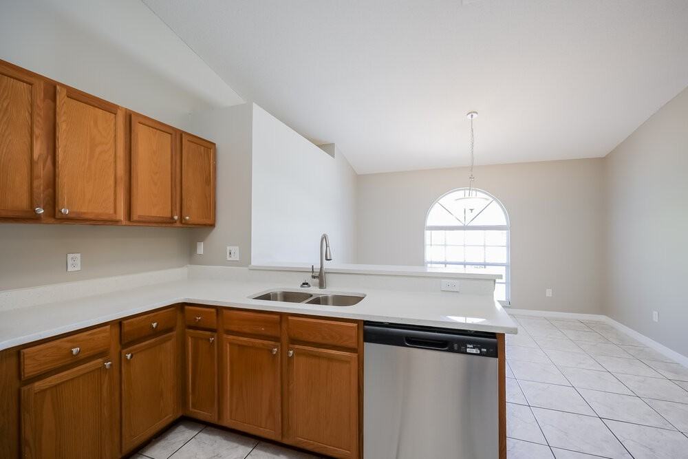 916 Alsace Dr - Photo 7 of 16