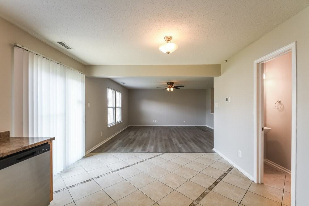 10916 Firefly Ct - Photo 6 of 17