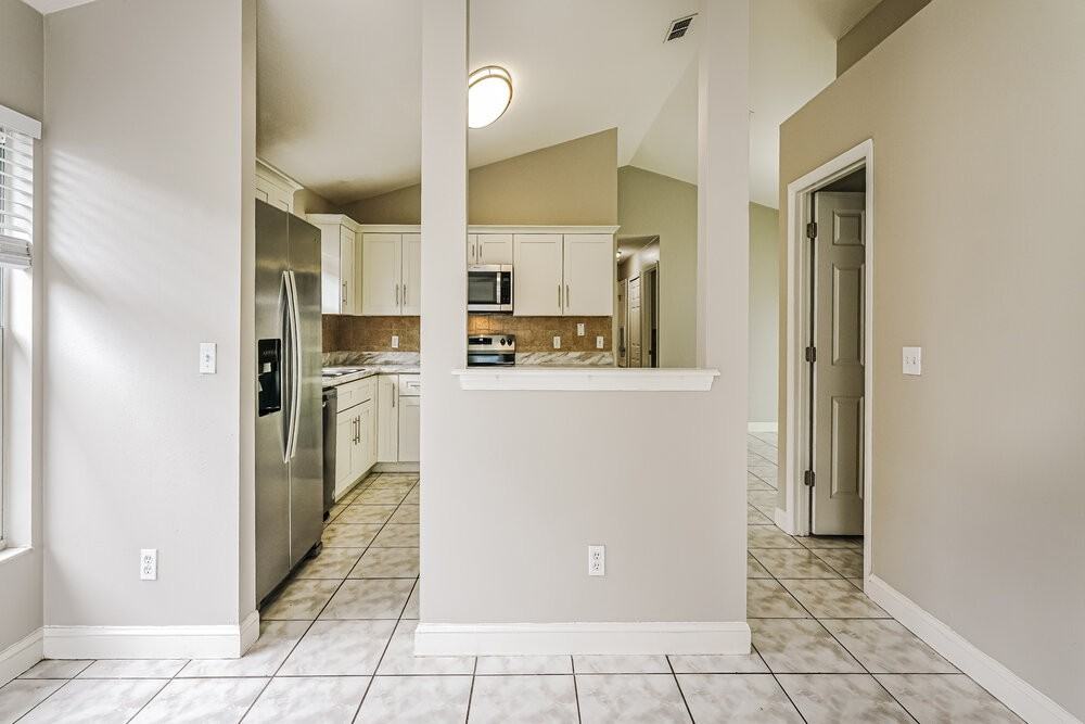 9599 Lupine Ave - Photo 5 of 16