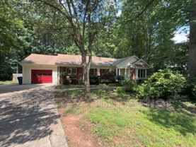 2102 Oakcrest Ct - Photo 1 of 1