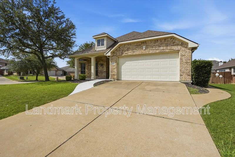 1218 Inglewood Dr - Photo 2 of 28