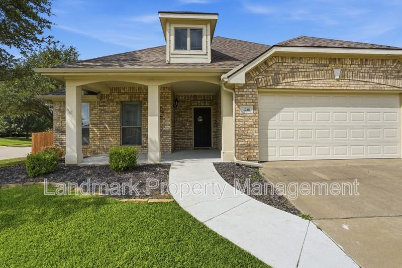 1218 Inglewood Dr - Photo 4 of 28