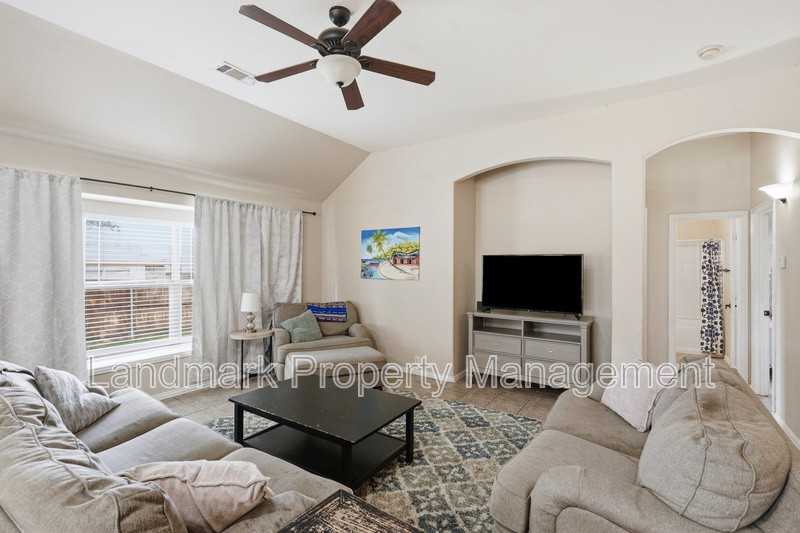 1218 Inglewood Dr - Photo 6 of 28