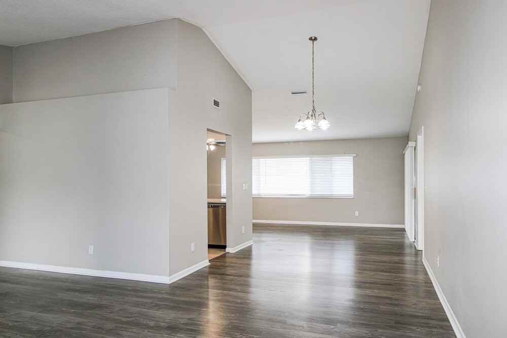 10142 Bannister St - Photo 5 of 16