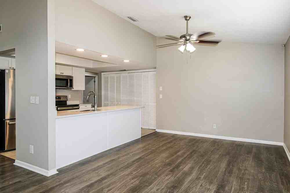 10142 Bannister St - Photo 6 of 16