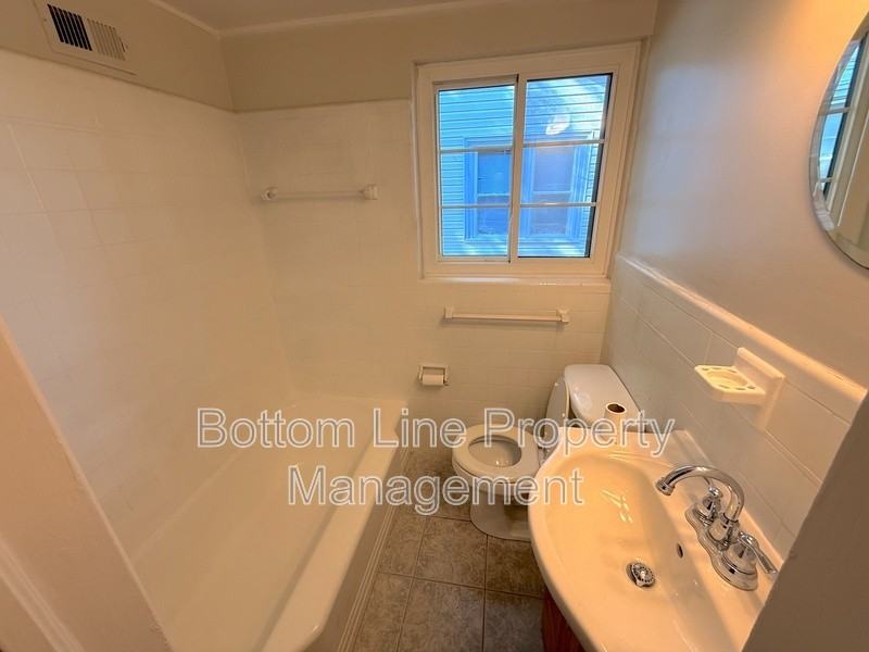 1720 Garden Ter #2 - Photo 2 of 8