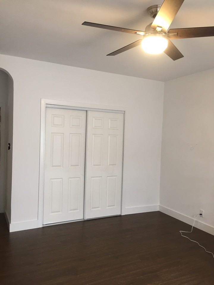 845 Normandie Avenue #5 - Photo 3 of 11