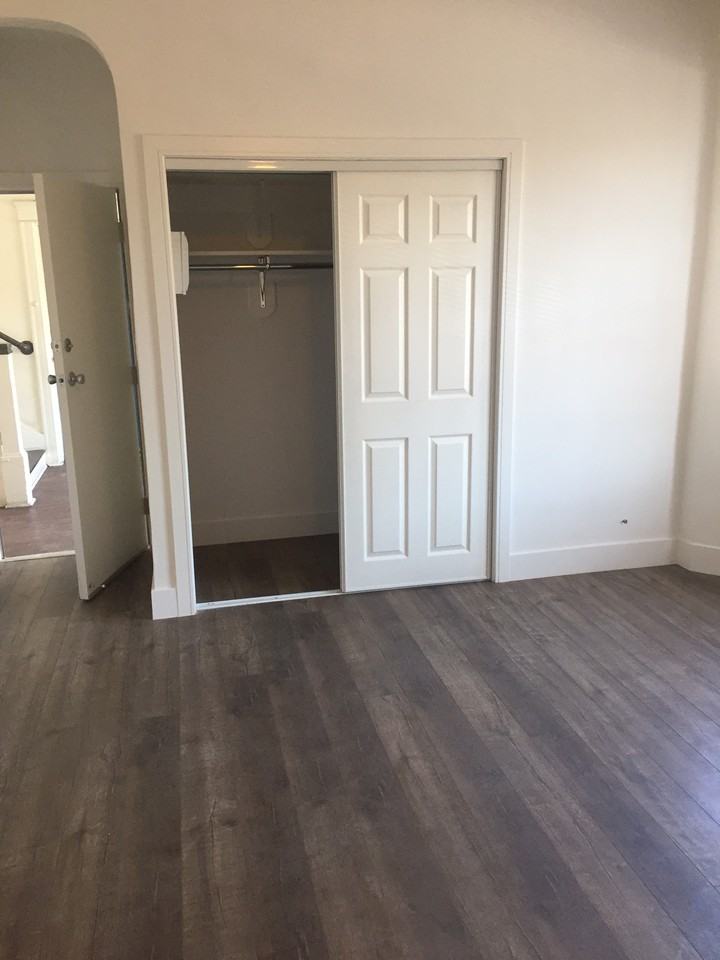 845 Normandie Avenue #5 - Photo 4 of 11