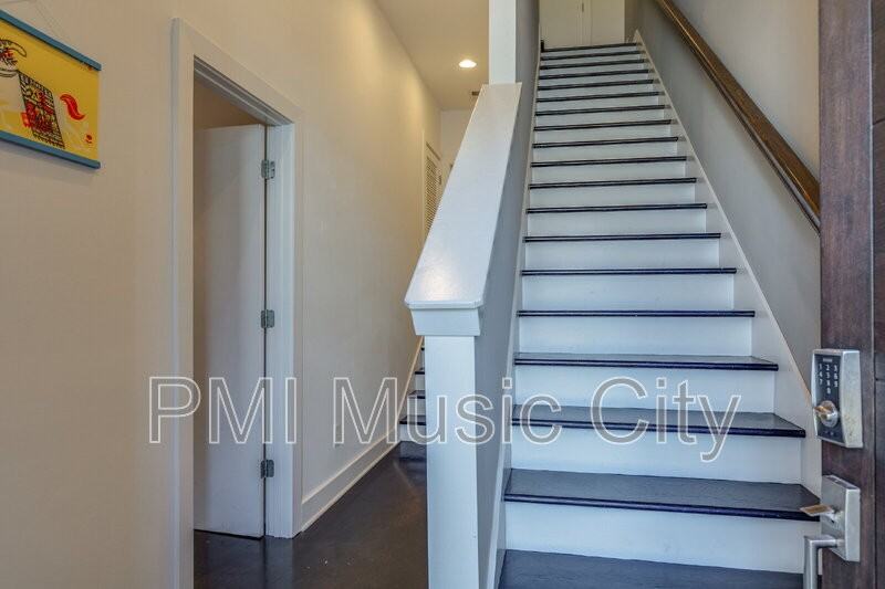 1027 Wedgewood Ave - Photo 3 of 27