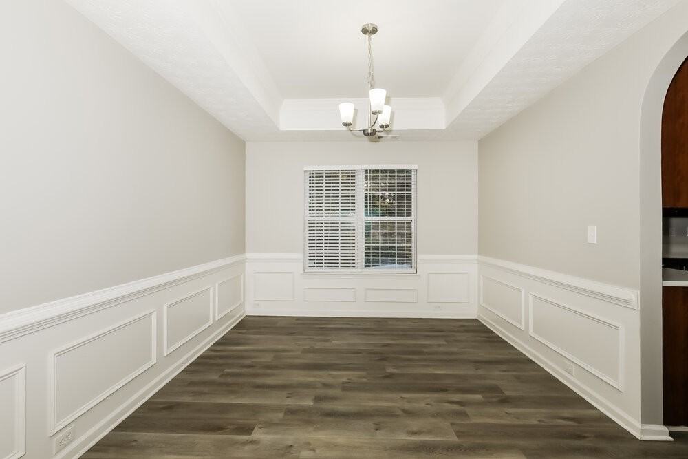 135 Greenland Dr - Photo 5 of 17