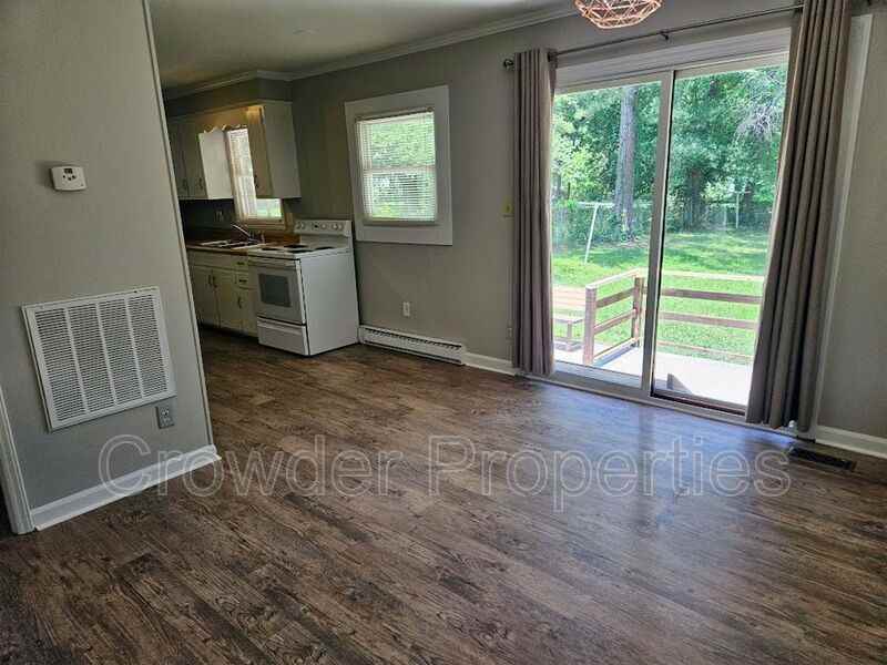 1120 Georgetown Dr - Photo 6 of 14