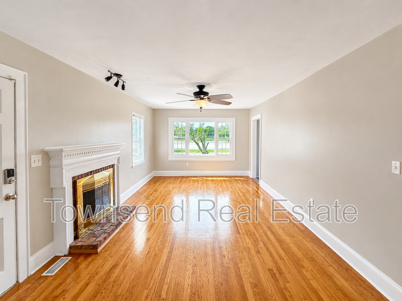 2534 Mcneill Cir - Photo 3 of 19