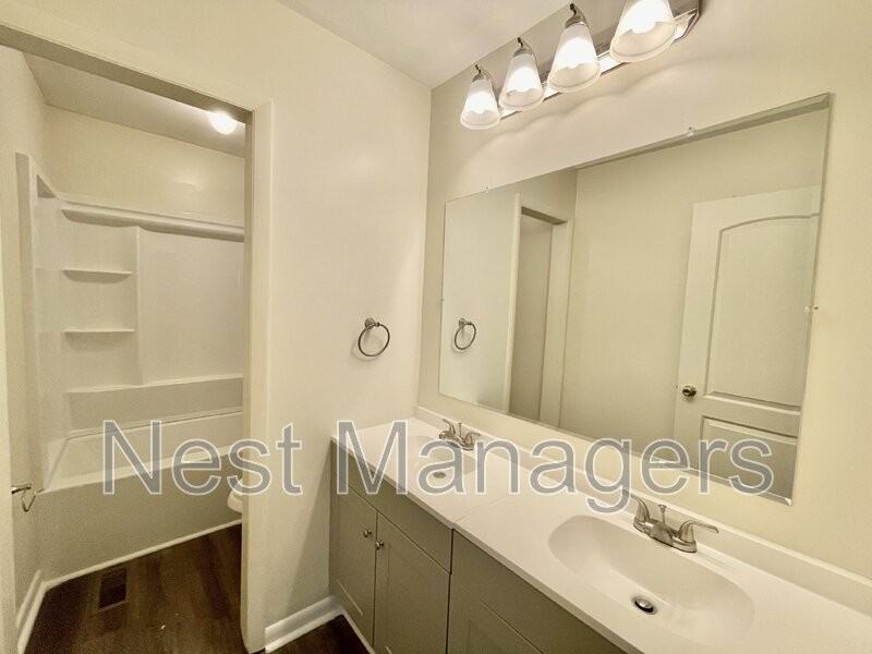 717 Rockwood Dr - Photo 6 of 25
