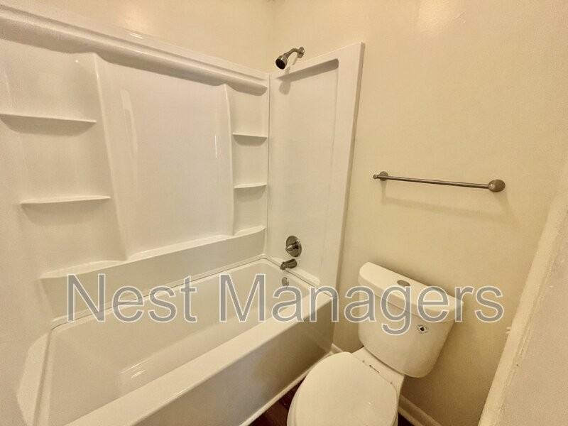 717 Rockwood Dr - Photo 7 of 25