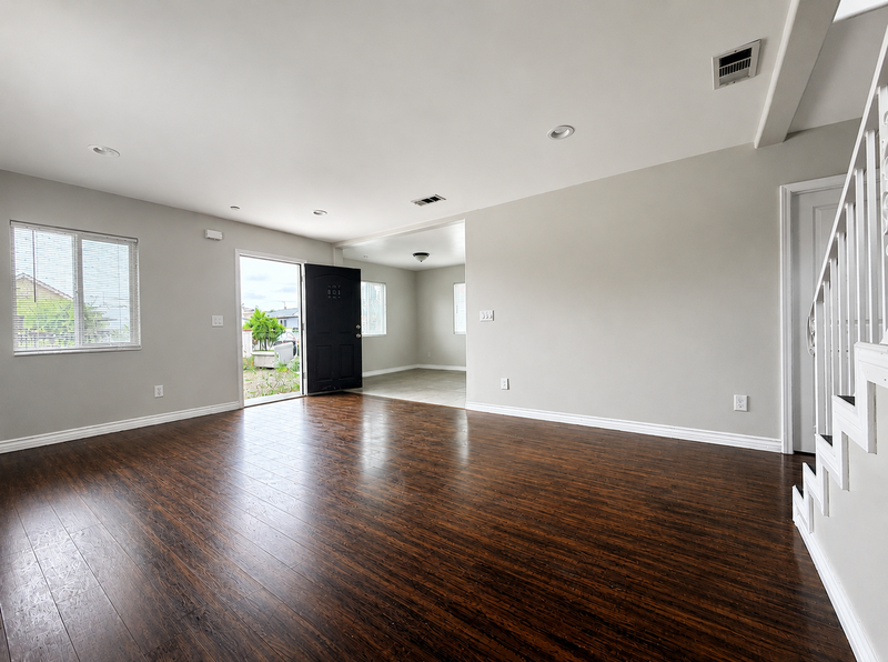 1549 E 50th St - Photo 6 of 17