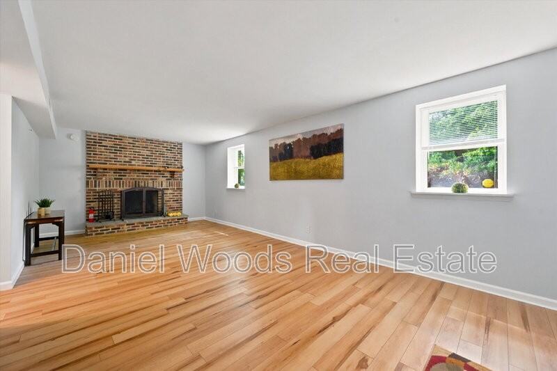 409 Dutton St - Photo 6 of 20