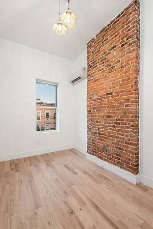 5-83 Onderdonk Avenue #2 - Photo 2 of 5