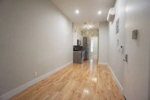 5-83 Onderdonk Avenue #2 - Photo 5 of 5