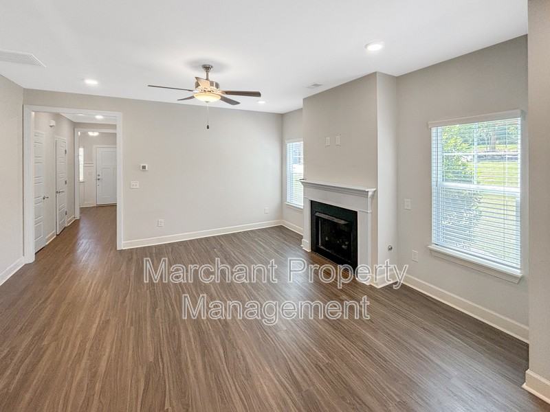 9 Jaycee Ct - Photo 4 of 25