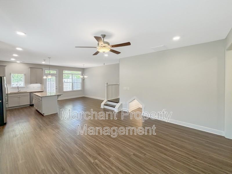 9 Jaycee Ct - Photo 5 of 25
