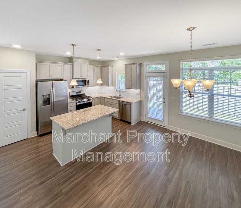 9 Jaycee Ct - Photo 6 of 25