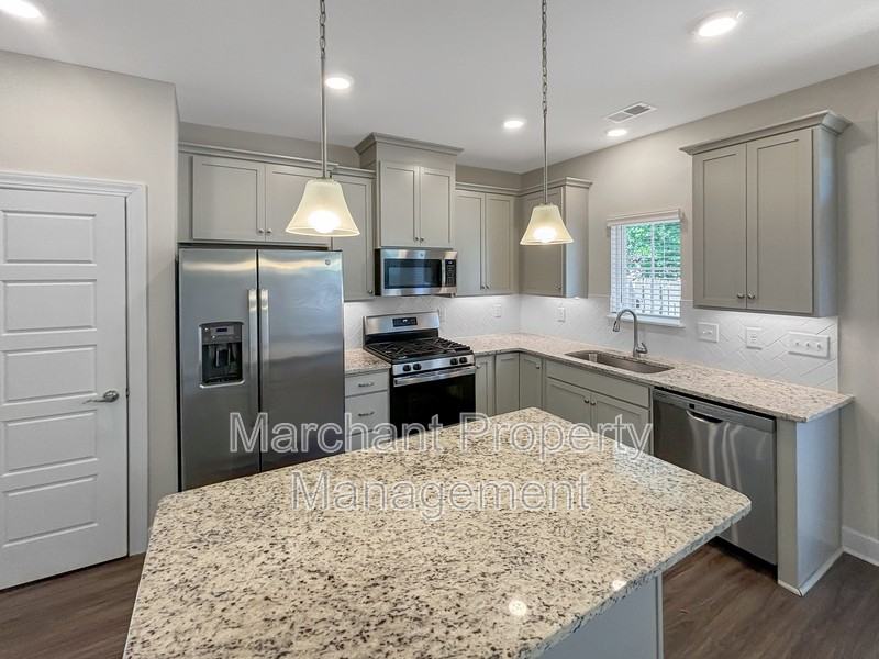 9 Jaycee Ct - Photo 7 of 25