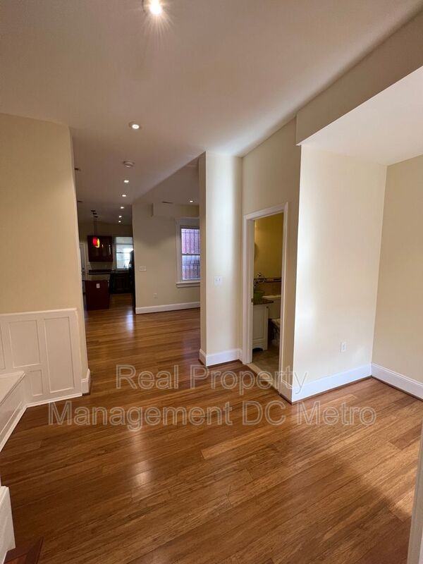 32 Quincy Pl Ne #NE - Photo 4 of 30