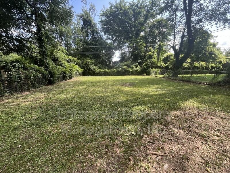 2447 Twain Ave - Photo 4 of 21