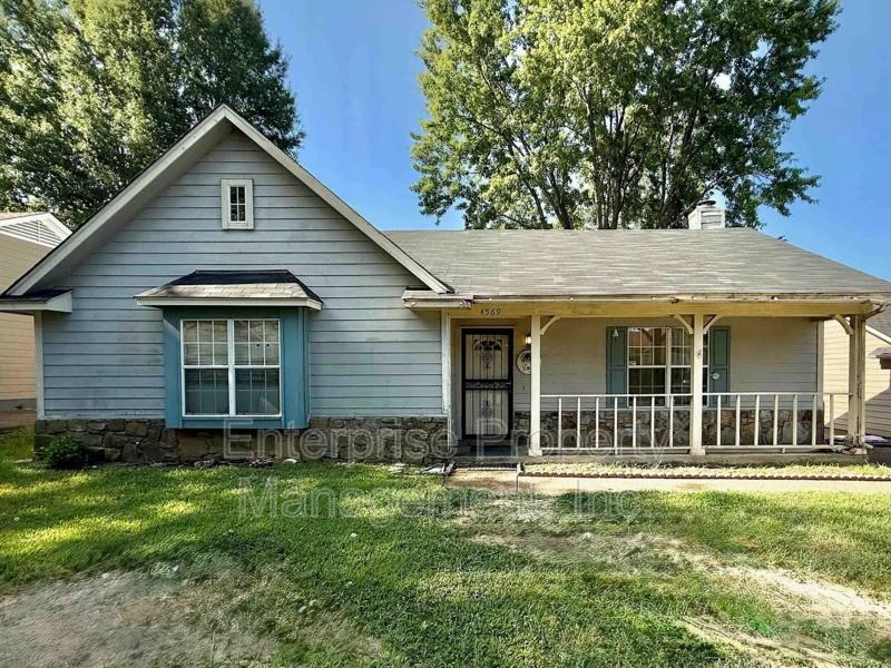 4569 Columbia Woods Ln - Photo 2 of 8