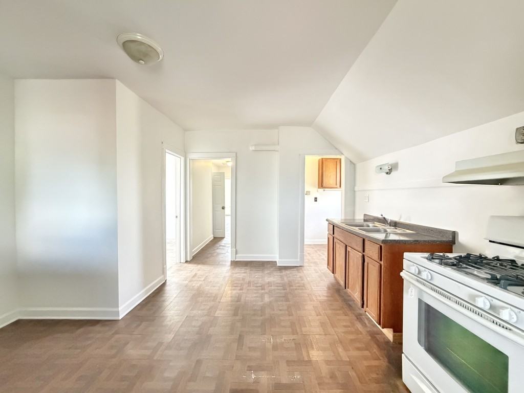 1609 N Mcvicker Ave #CH2 - Photo 5 of 21