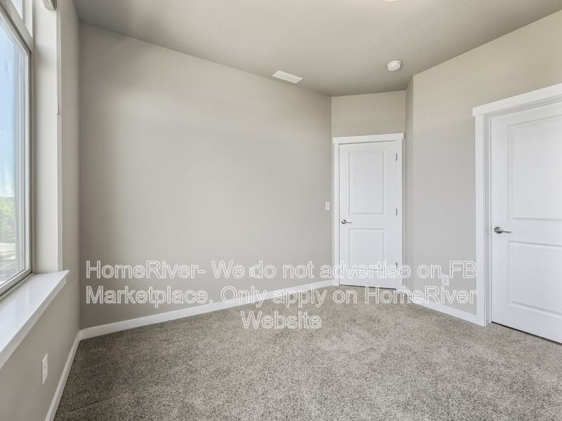 2365 W Summit Pkwy - Photo 7 of 20