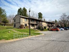 featured image of 31 Dawnwood Cir