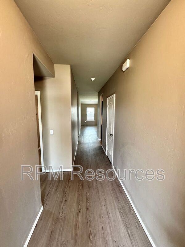2705 Sugar Pine Dr - Photo 4 of 26