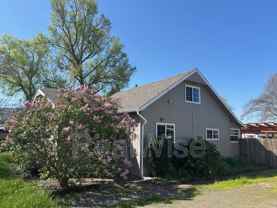 1296 Nw Keasey St - Photo 1 of 1