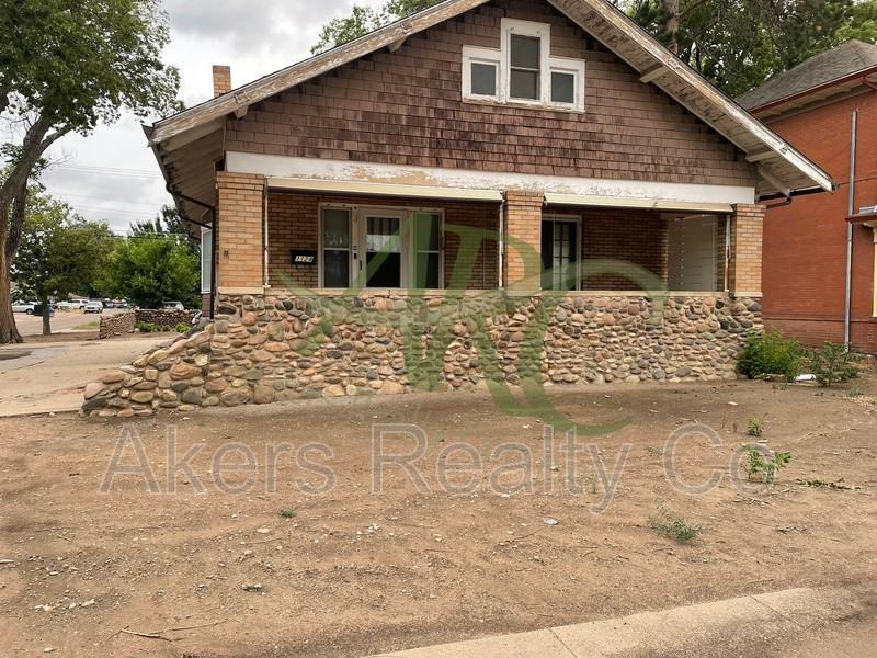 1124 Lake Ave - Photo 2 of 13