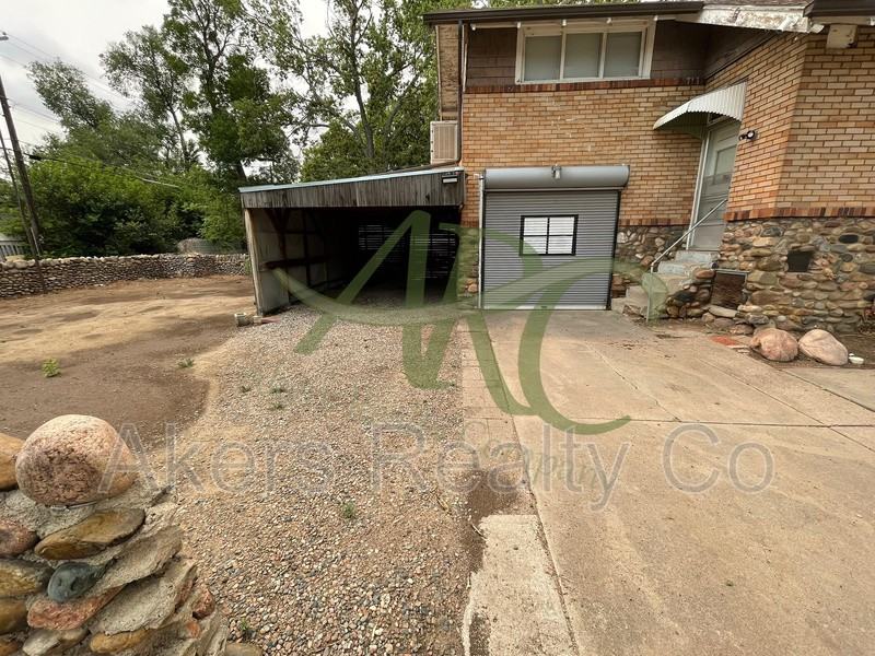 1124 Lake Ave - Photo 3 of 13