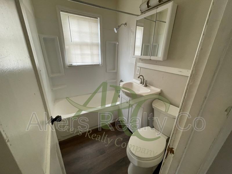 2210 Court St - Photo 2 of 13