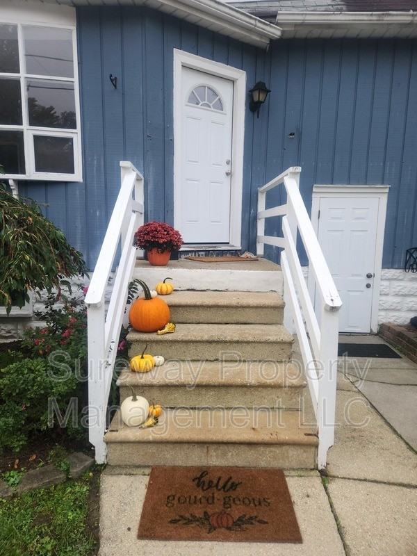 1 Chestnut Ave #B - Photo 2 of 2