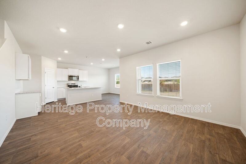 15638 Clove Spice Way - Photo 6 of 33