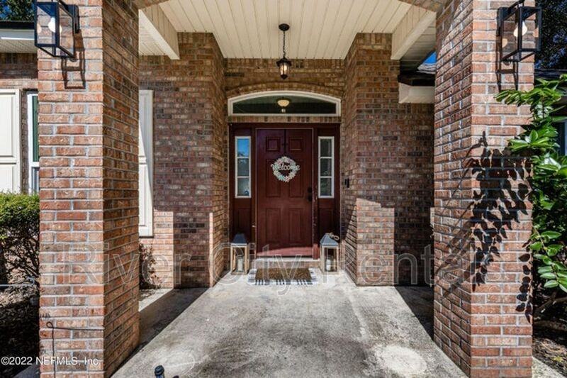 2848 Pebblewood Ln - Photo 2 of 19