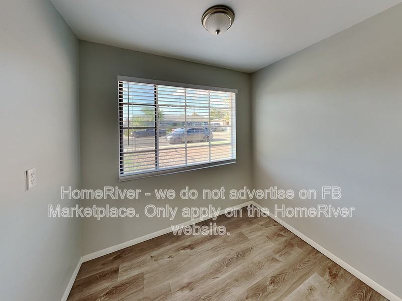 3623 W Luke Ave - Photo 4 of 24