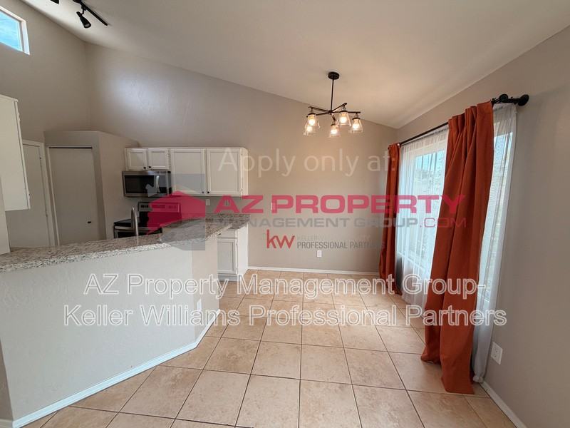 4226 N 22nd St #26 - Photo 5 of 13