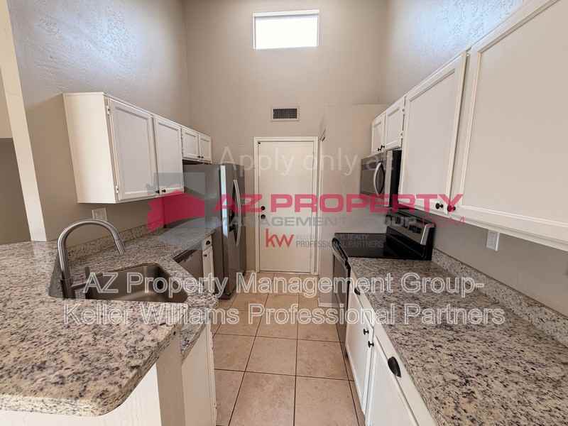4226 N 22nd St #26 - Photo 6 of 13