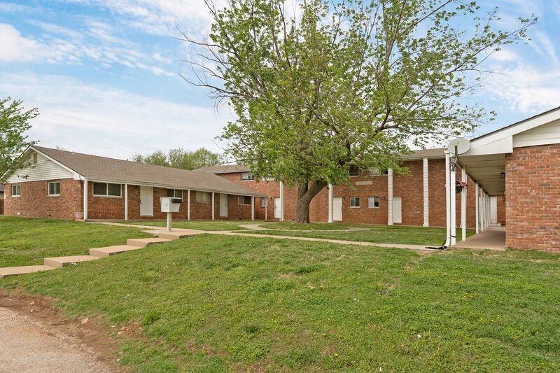 2929 E University St #5 - Photo 2 of 15