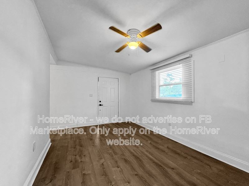 1942 Brookview Dr S - Photo 6 of 23
