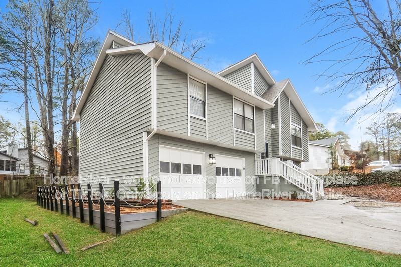 323 Park Ridge Ct - Photo 2 of 17