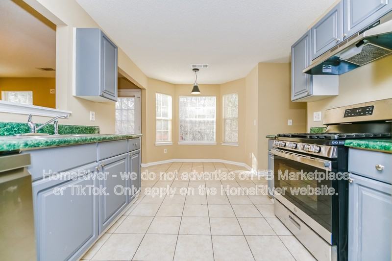 10761 Tara Village Way - Photo 5 of 17