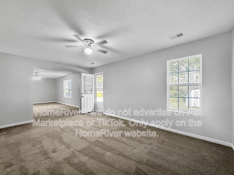 261 Augusta Woods Dr - Photo 2 of 22