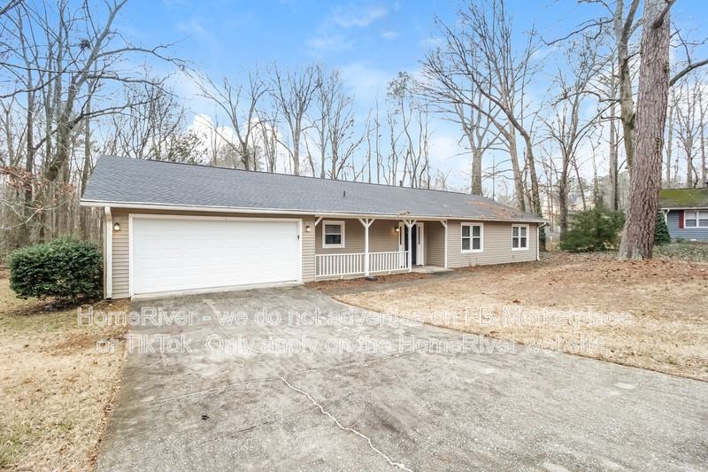 2482 Fairfield Ct Sw - Photo 2 of 20