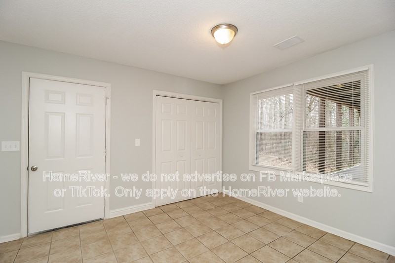 2482 Fairfield Ct Sw - Photo 5 of 20